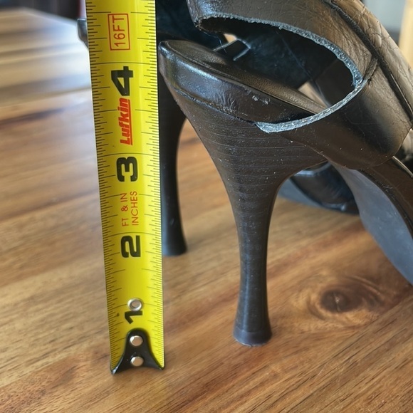Dollhouse Black Pointed Toe Slingback Heels size 7 - Picture 5 of 6